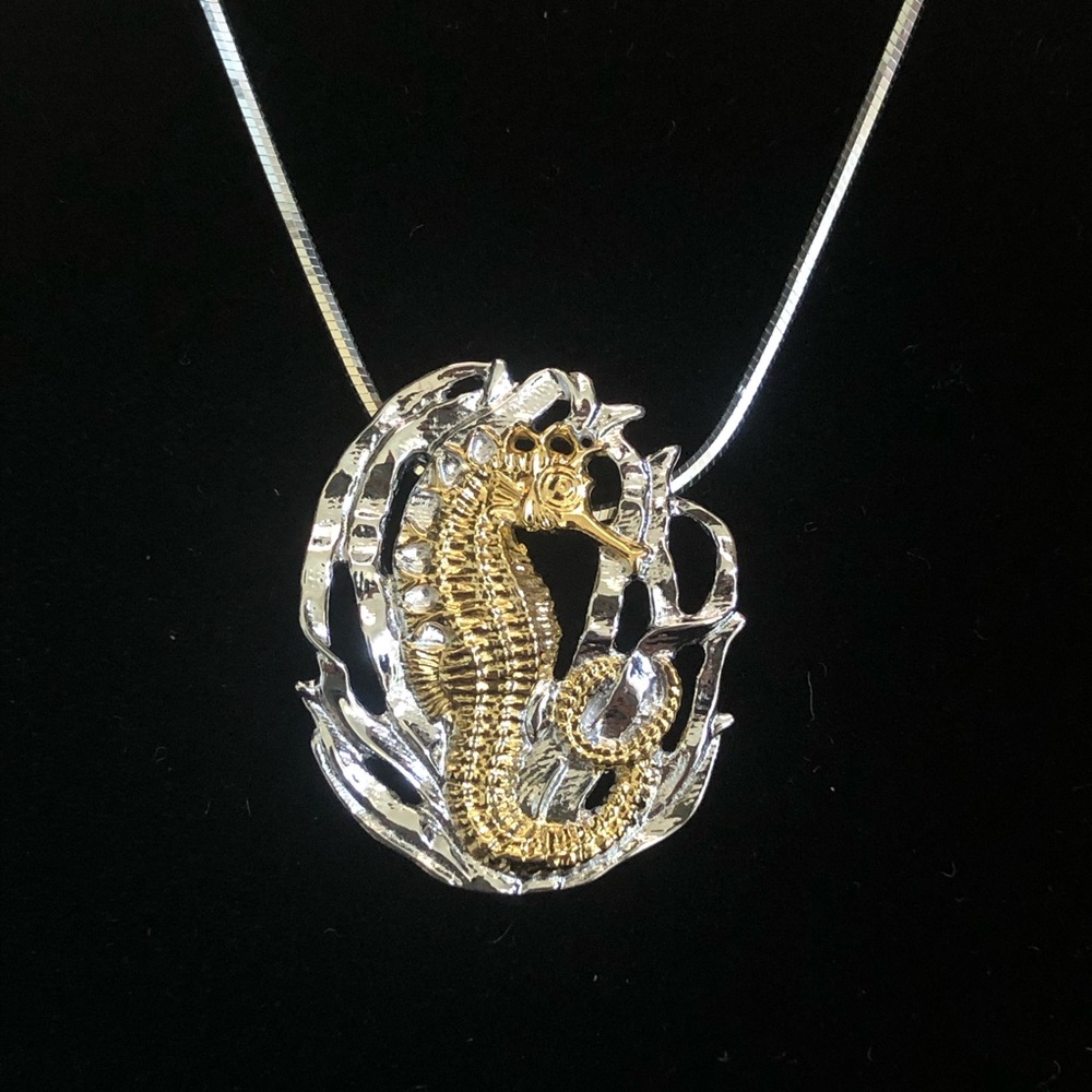 Rainforest Design®️Silver Collection - Seahorse